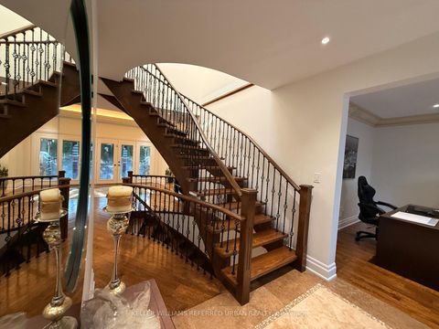 Photo 3 at 72 Laurel Avenue, City Centre West, Toronto