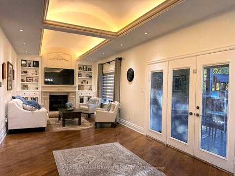 Photo 5 at 72 Laurel Avenue, City Centre West, Toronto