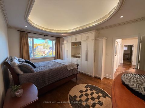 Photo 23 at 72 Laurel Avenue, City Centre West, Toronto