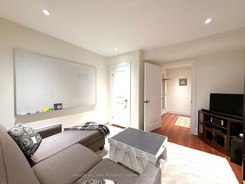 Photo 25 at 72 Laurel Avenue, City Centre West, Toronto