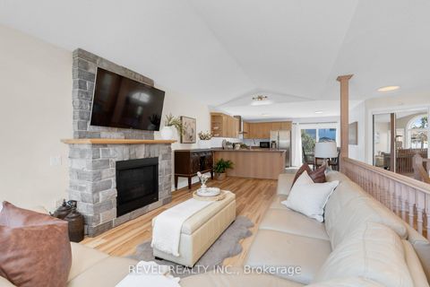 Photo 7 at 77 Marsellus Drive, Holly, Barrie