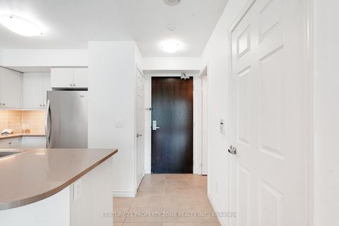 Photo 3 at 527 - 25 Lower Simcoe Street, Waterfront Communities C1, Toronto