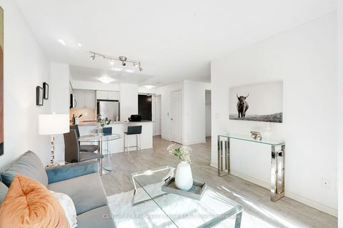 Photo 6 at 527 - 25 Lower Simcoe Street, Waterfront Communities C1, Toronto