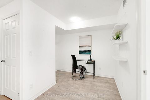 Photo 11 at 527 - 25 Lower Simcoe Street, Waterfront Communities C1, Toronto