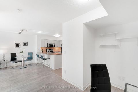 Photo 12 at 527 - 25 Lower Simcoe Street, Waterfront Communities C1, Toronto