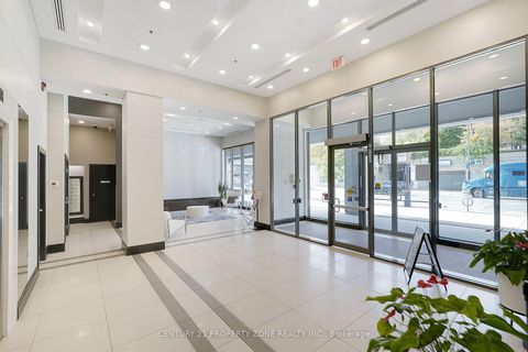 Photo 21 at 527 - 25 Lower Simcoe Street, Waterfront Communities C1, Toronto