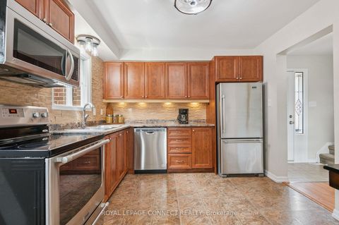 Photo 8 at 22 Crawford Rose Drive, Aurora Heights, Aurora