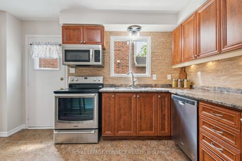 Photo 9 at 22 Crawford Rose Drive, Aurora Heights, Aurora