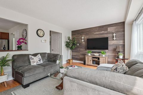 Photo 13 at 22 Crawford Rose Drive, Aurora Heights, Aurora