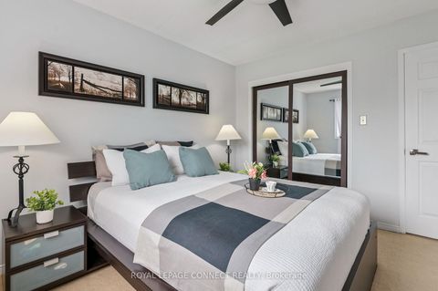 Photo 24 at 22 Crawford Rose Drive, Aurora Heights, Aurora