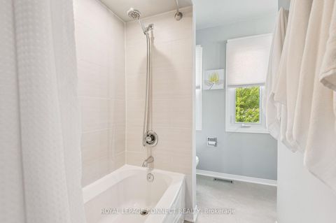 Photo 26 at 22 Crawford Rose Drive, Aurora Heights, Aurora