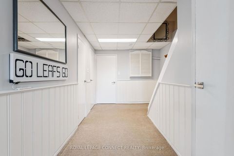 Photo 29 at 22 Crawford Rose Drive, Aurora Heights, Aurora