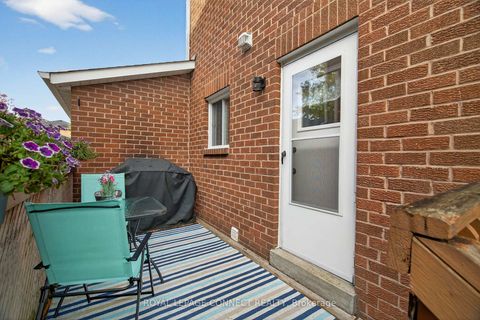 Photo 44 at 22 Crawford Rose Drive, Aurora Heights, Aurora