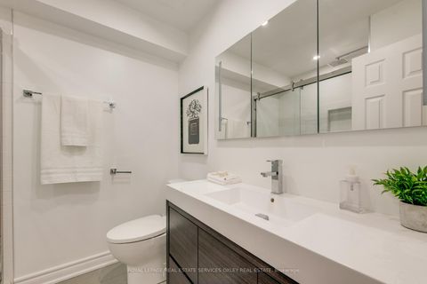 Photo 23 at 15 - 151 Merton Street, Mount Pleasant West, Toronto