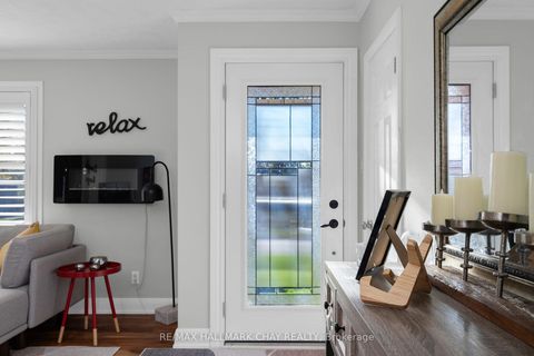 Photo 3 at 15 Bothwell Crescent, Wellington, Barrie