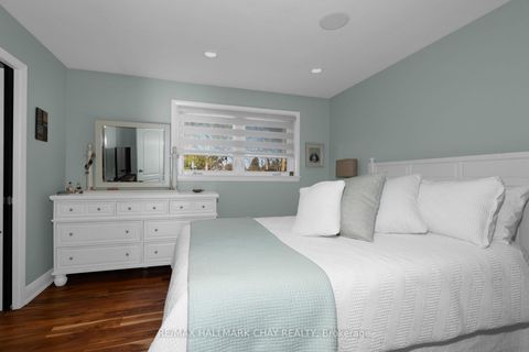 Photo 13 at 15 Bothwell Crescent, Wellington, Barrie