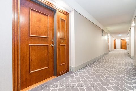 Photo 3 at 902 - 2 Toronto Street, City Centre, Barrie