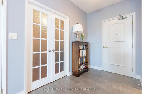 Photo 4 at 902 - 2 Toronto Street, City Centre, Barrie