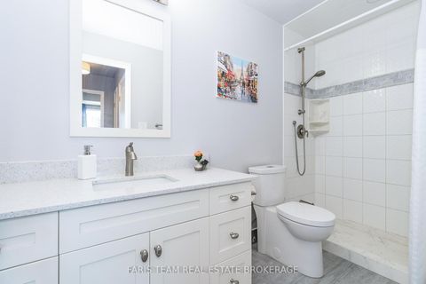 Photo 21 at 902 - 2 Toronto Street, City Centre, Barrie