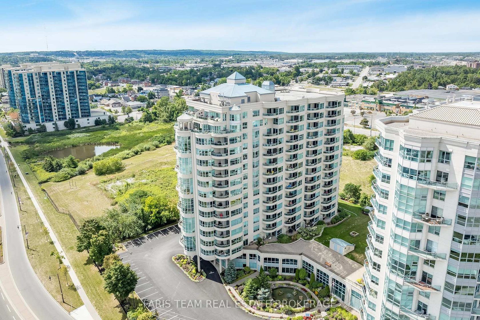 902 - 2 Toronto Street, City Centre, Barrie photo number 2