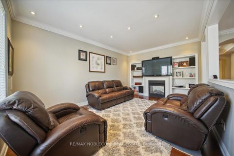 Photo 13 at 27 Gorman Avenue, Vellore Village, Vaughan