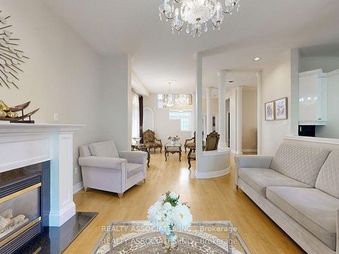 Photo 9 at 2 Lord Nelson Court, Rouge Woods, Richmond Hill