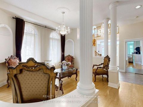 Photo 10 at 2 Lord Nelson Court, Rouge Woods, Richmond Hill