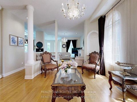 Photo 12 at 2 Lord Nelson Court, Rouge Woods, Richmond Hill