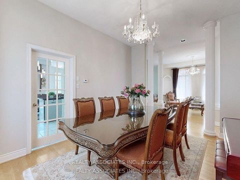 Photo 16 at 2 Lord Nelson Court, Rouge Woods, Richmond Hill