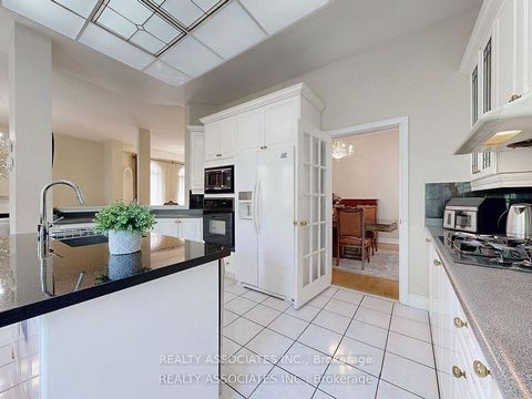 Photo 18 at 2 Lord Nelson Court, Rouge Woods, Richmond Hill