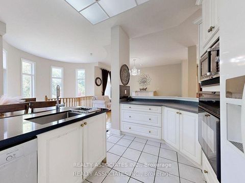 Photo 20 at 2 Lord Nelson Court, Rouge Woods, Richmond Hill