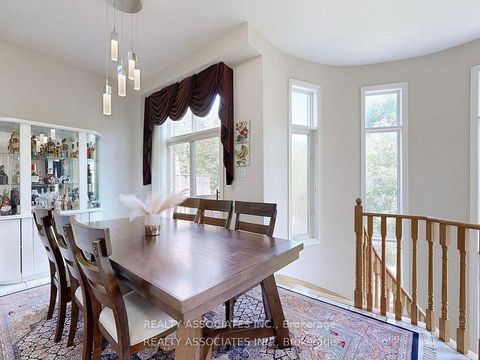 Photo 24 at 2 Lord Nelson Court, Rouge Woods, Richmond Hill