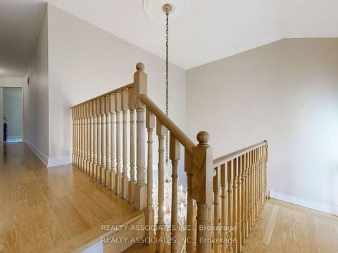 Photo 32 at 2 Lord Nelson Court, Rouge Woods, Richmond Hill