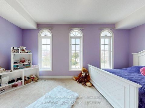 Photo 34 at 2 Lord Nelson Court, Rouge Woods, Richmond Hill