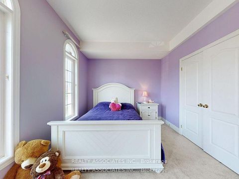 Photo 35 at 2 Lord Nelson Court, Rouge Woods, Richmond Hill