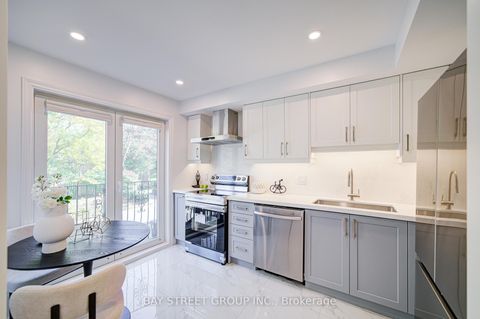 Photo 5 at 3 - 33 Birchbank Lane, Don Mills, Toronto