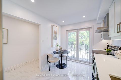 Photo 6 at 3 - 33 Birchbank Lane, Don Mills, Toronto