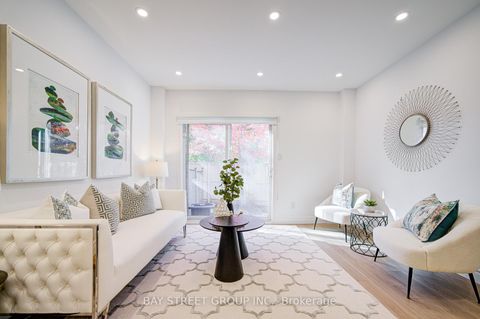 Photo 15 at 3 - 33 Birchbank Lane, Don Mills, Toronto