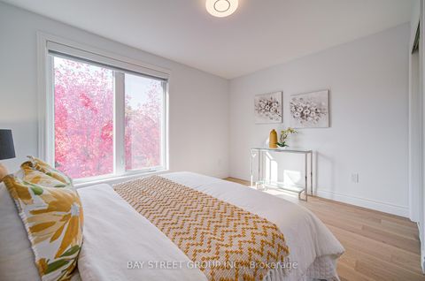 Photo 36 at 3 - 33 Birchbank Lane, Don Mills, Toronto