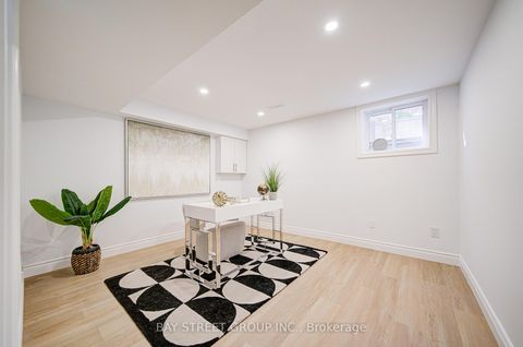 Photo 46 at 3 - 33 Birchbank Lane, Don Mills, Toronto