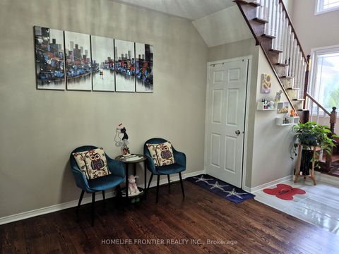 Photo 5 at 4 Riel Drive, Oak Ridges, Richmond Hill