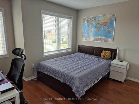 Photo 9 at 4 Riel Drive, Oak Ridges, Richmond Hill