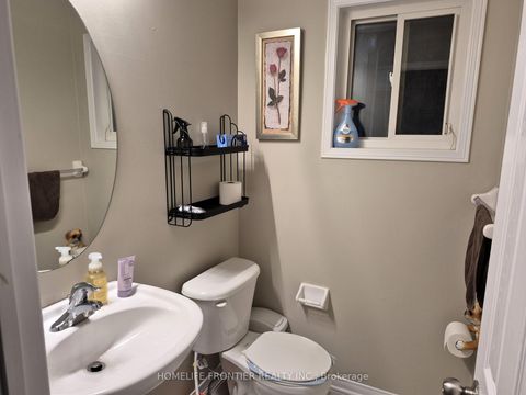 Photo 11 at 4 Riel Drive, Oak Ridges, Richmond Hill