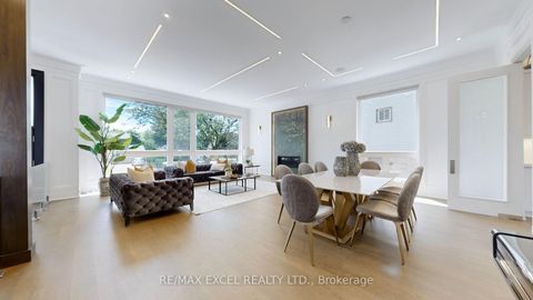 Photo 4 at 22 Sanderson Crescent, North Richvale, Richmond Hill