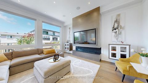 Photo 9 at 22 Sanderson Crescent, North Richvale, Richmond Hill