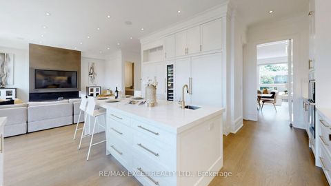 Photo 13 at 22 Sanderson Crescent, North Richvale, Richmond Hill