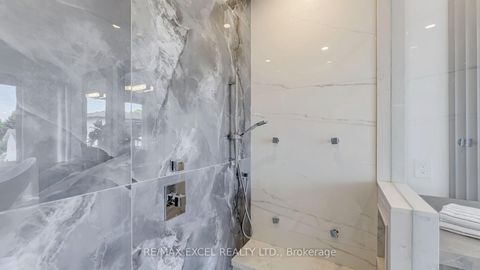 Photo 24 at 22 Sanderson Crescent, North Richvale, Richmond Hill