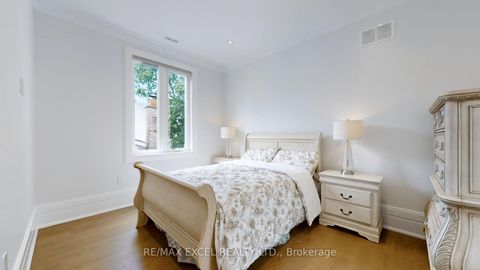 Photo 25 at 22 Sanderson Crescent, North Richvale, Richmond Hill