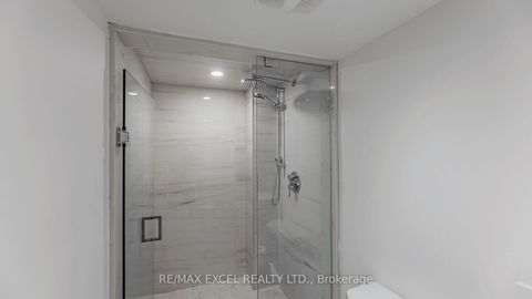 Photo 31 at 22 Sanderson Crescent, North Richvale, Richmond Hill