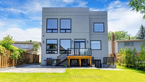 Photo 34 at 22 Sanderson Crescent, North Richvale, Richmond Hill